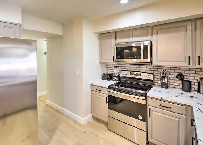 Holiday home Modern Havasu Retreat: & Mountain Views! *