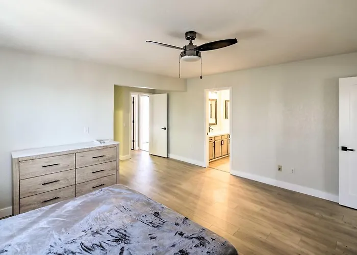 Modern Havasu Retreat: & Mountain Views!