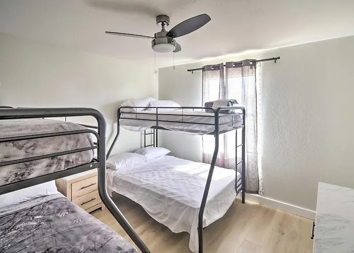 Holiday home Modern Havasu Retreat: & Mountain Views! *