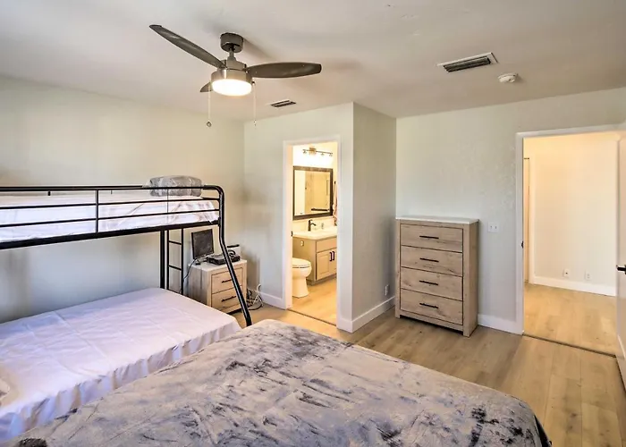 Holiday home Modern Havasu Retreat: & Mountain Views! *