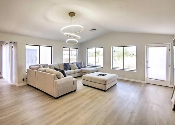 Holiday home Modern Havasu Retreat: & Mountain Views!