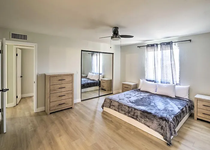 Modern Havasu Retreat: & Mountain Views!