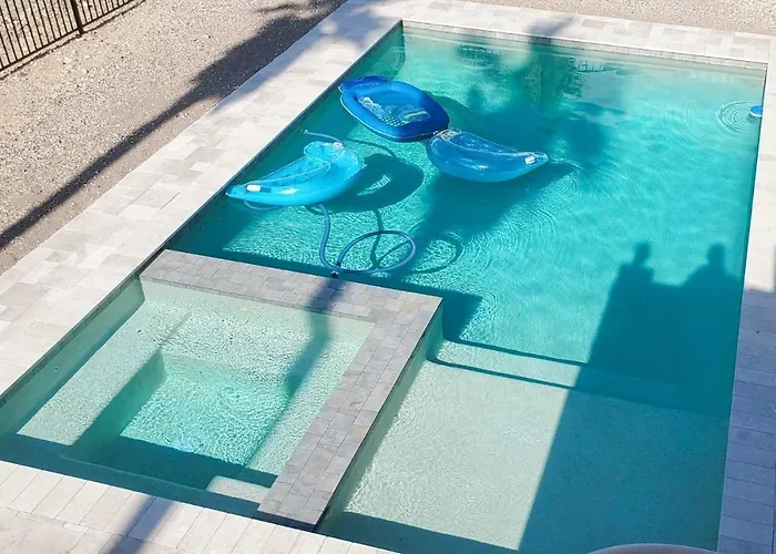 Modern Havasu Retreat: & Mountain Views! * Lake Havasu City