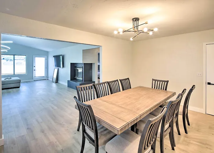 Holiday home Modern Havasu Retreat: & Mountain Views! *